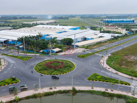 Cum Cong Nghiep Viet Nhat Redsunland 2