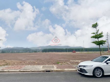 đất trong Khu Công Nghiệp Trung Hà