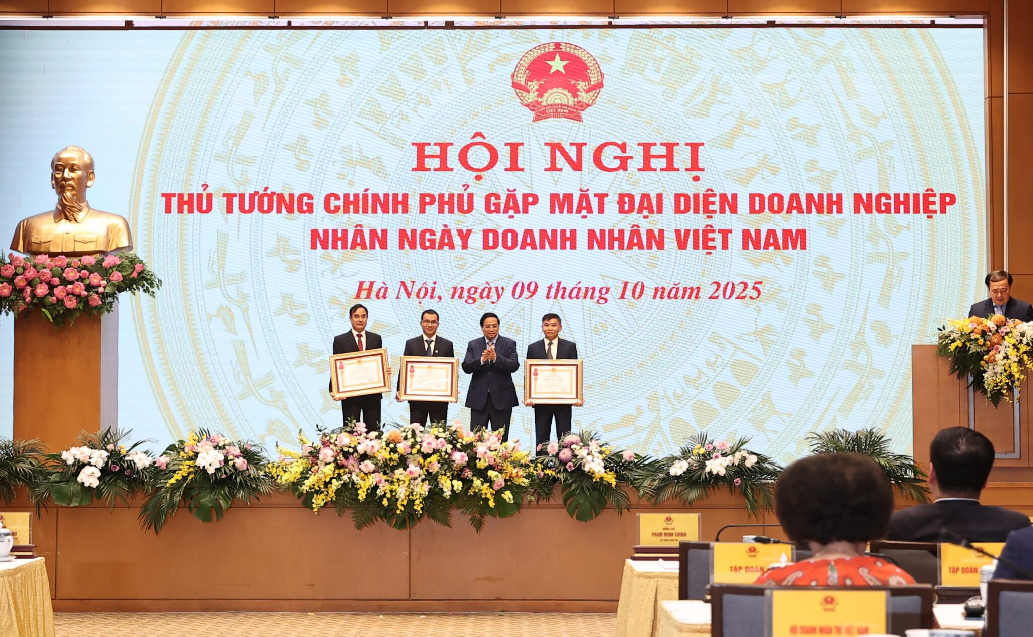 Hội nghị Thủ tướng Chính phủ gặp mặt đại diện doanh nghiệp 4