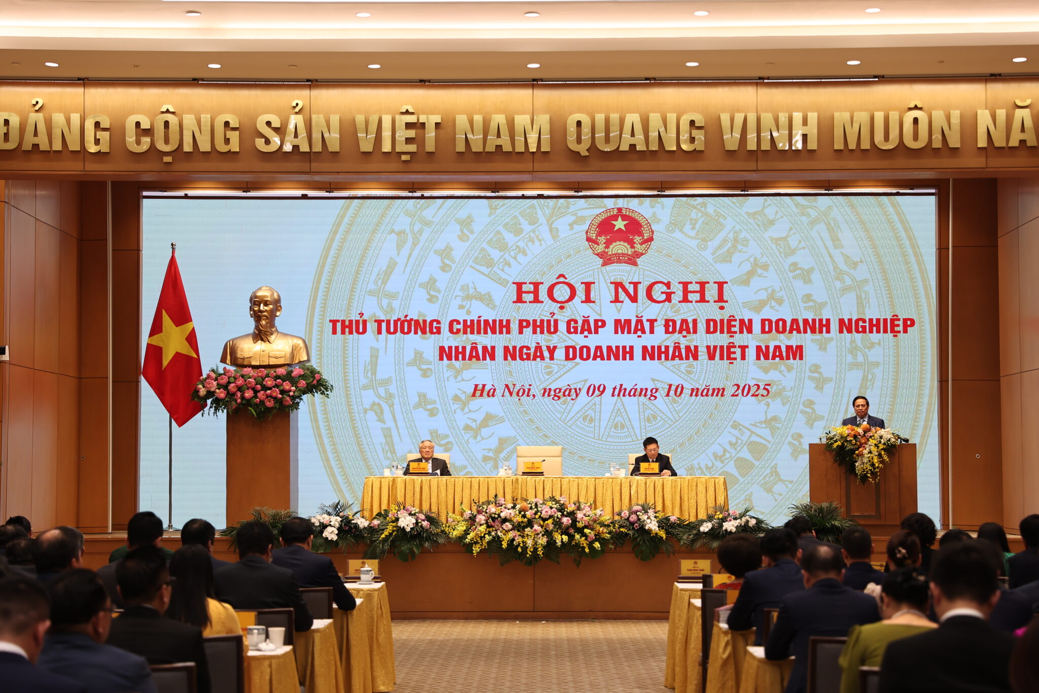 Hội nghị Thủ tướng Chính phủ gặp mặt đại diện doanh nghiệp 1